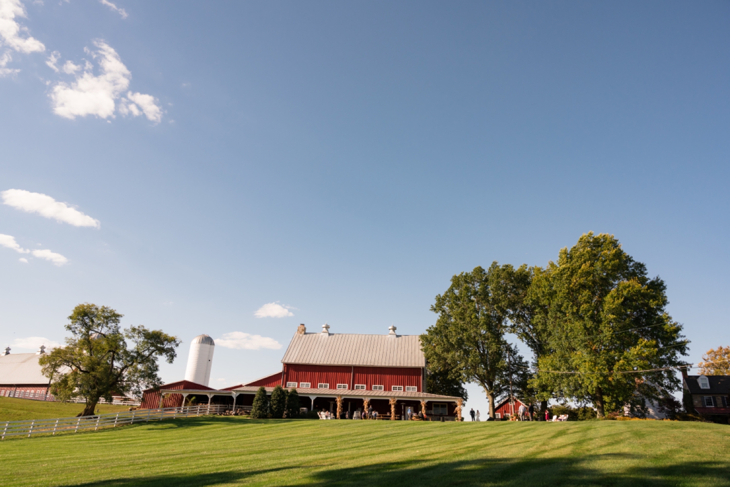 Tusculum Farm micro wedding cocktail hour outside