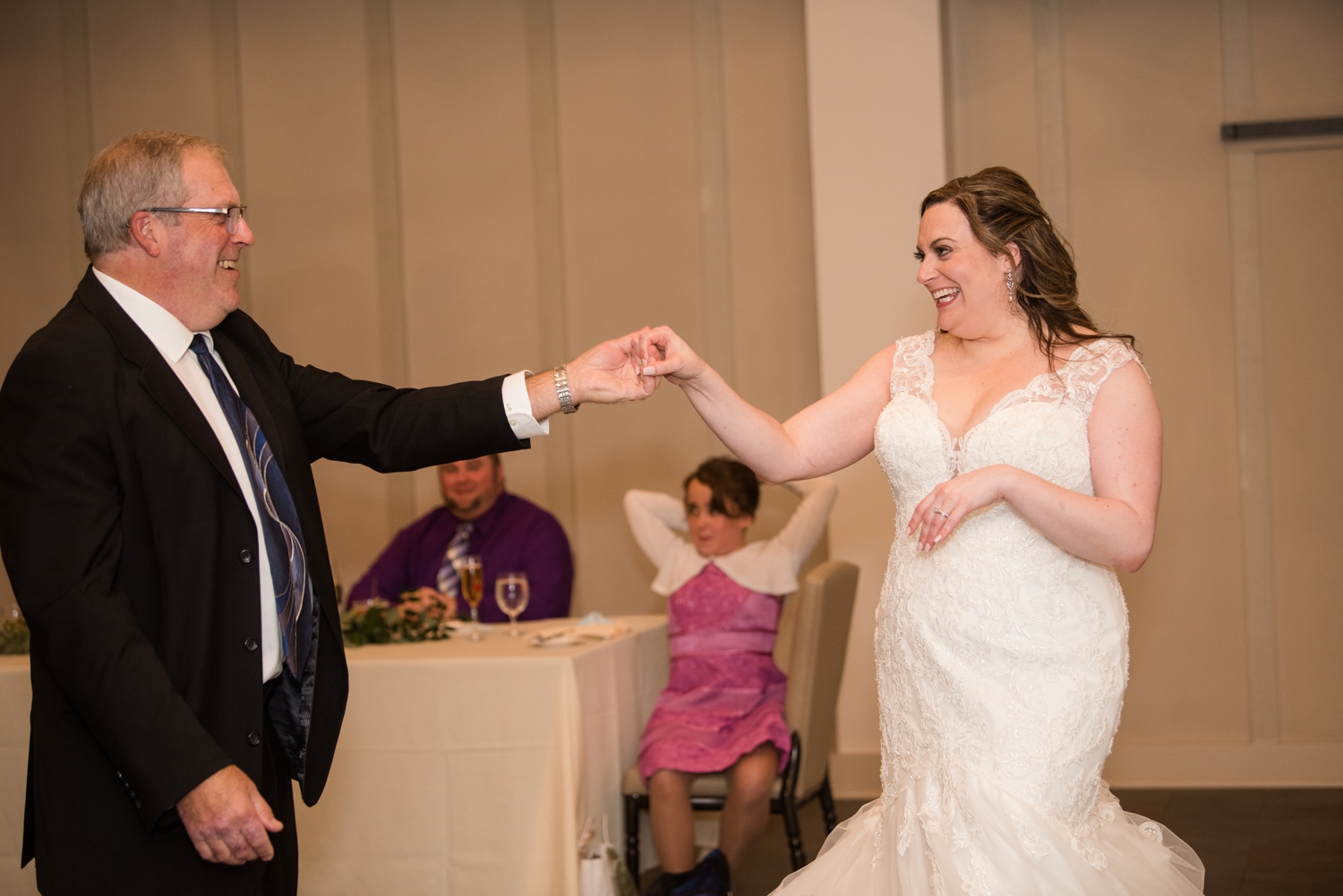 micro wedding Father daughter dance