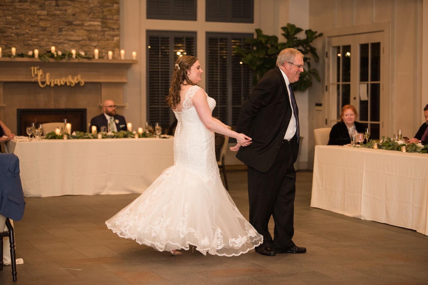 micro wedding Father daughter dance