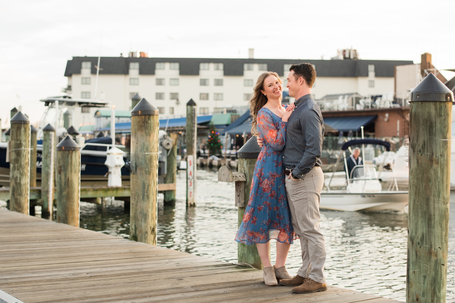 City Dock annapolis engagement session