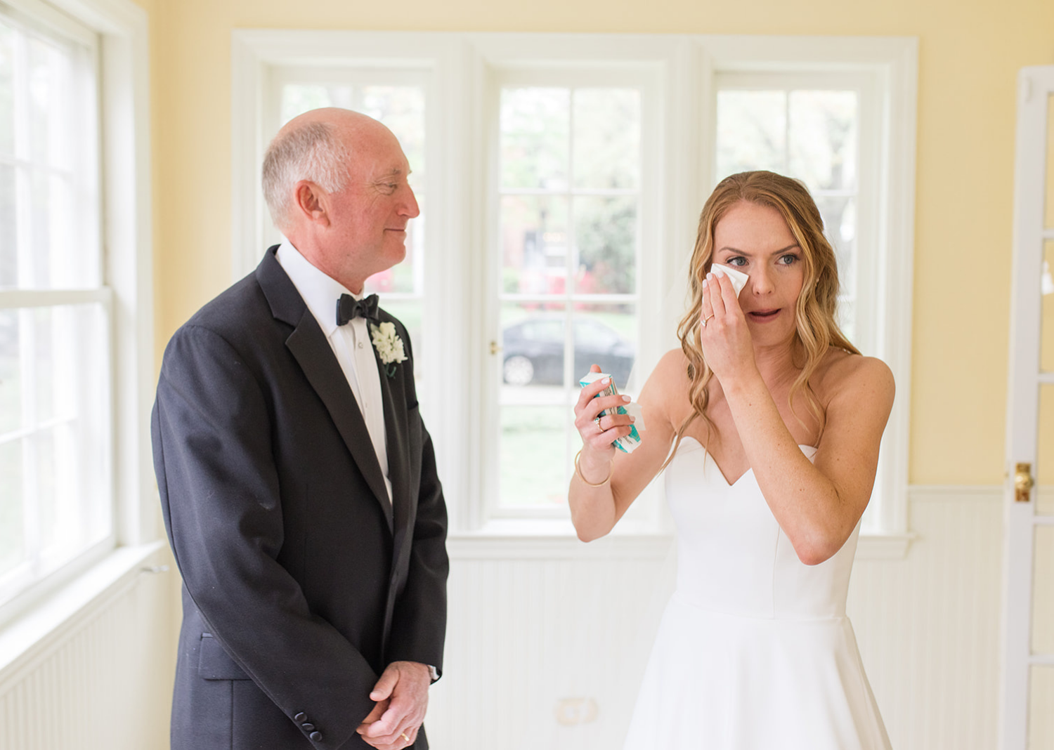 first look with the bride and her dad 