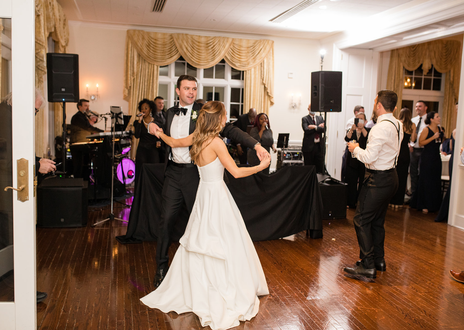 bride and groom dancing 