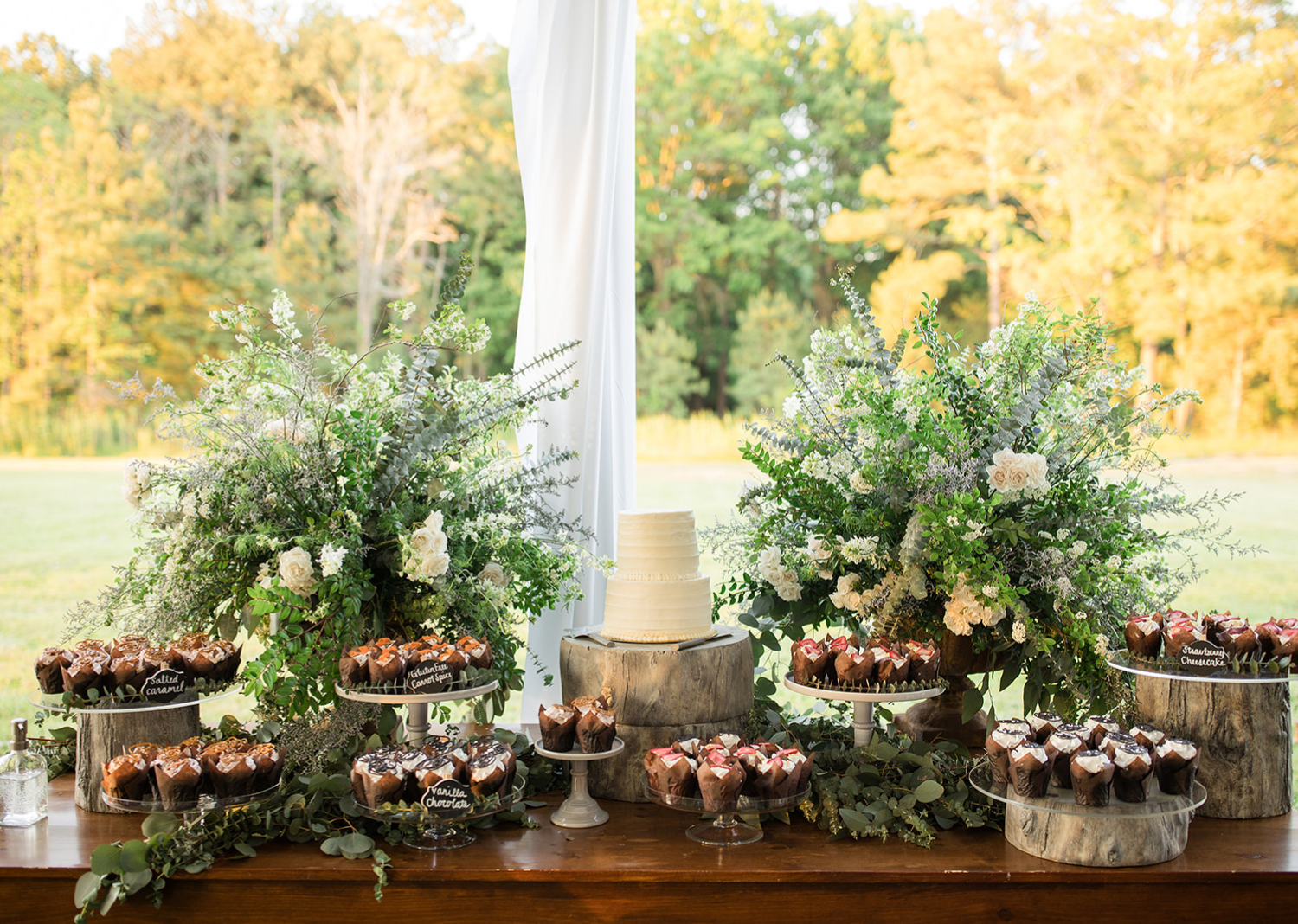 wedding dessert table decoration 