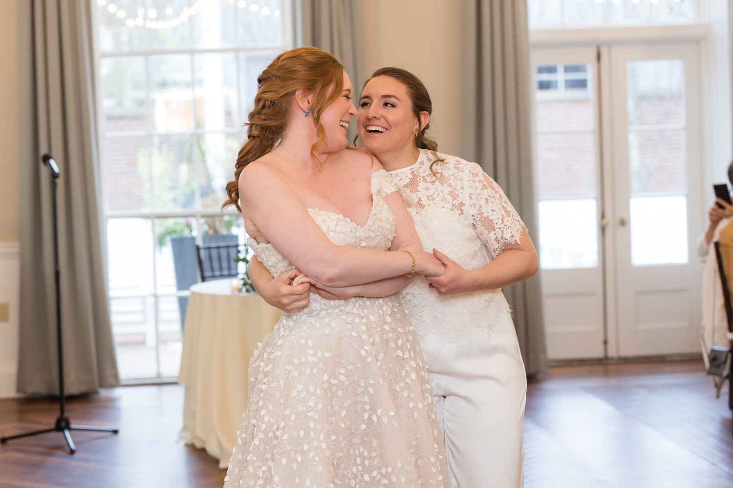 couple shares their first dance at the Tidewater Inn