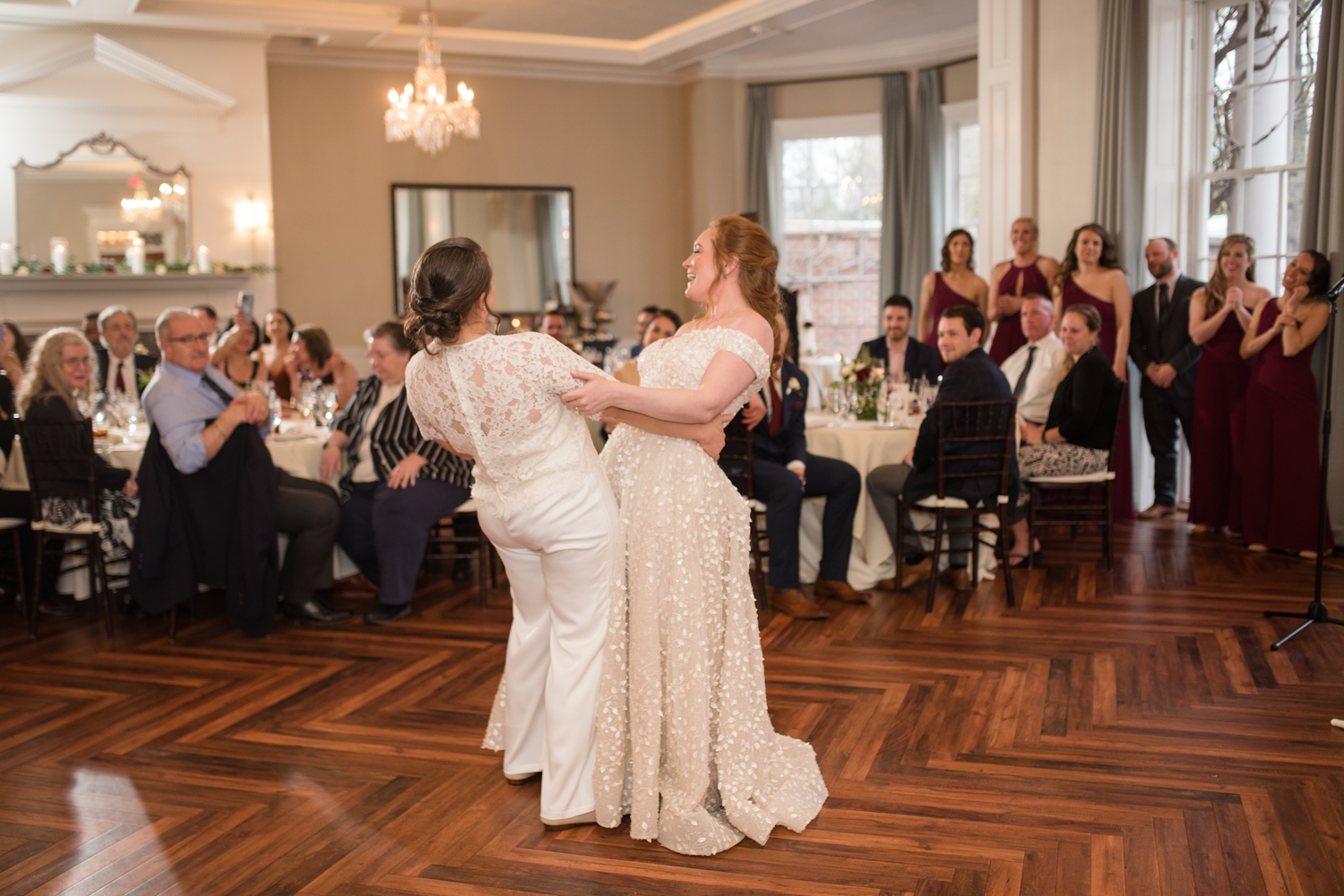 couple shares their first dance at the Tidewater Inn