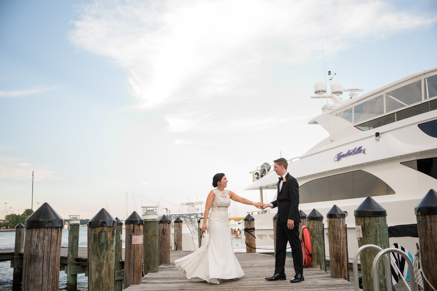 Annapolis waterfront Hotel wedding couple photos overlooking the Chesapeake Bay