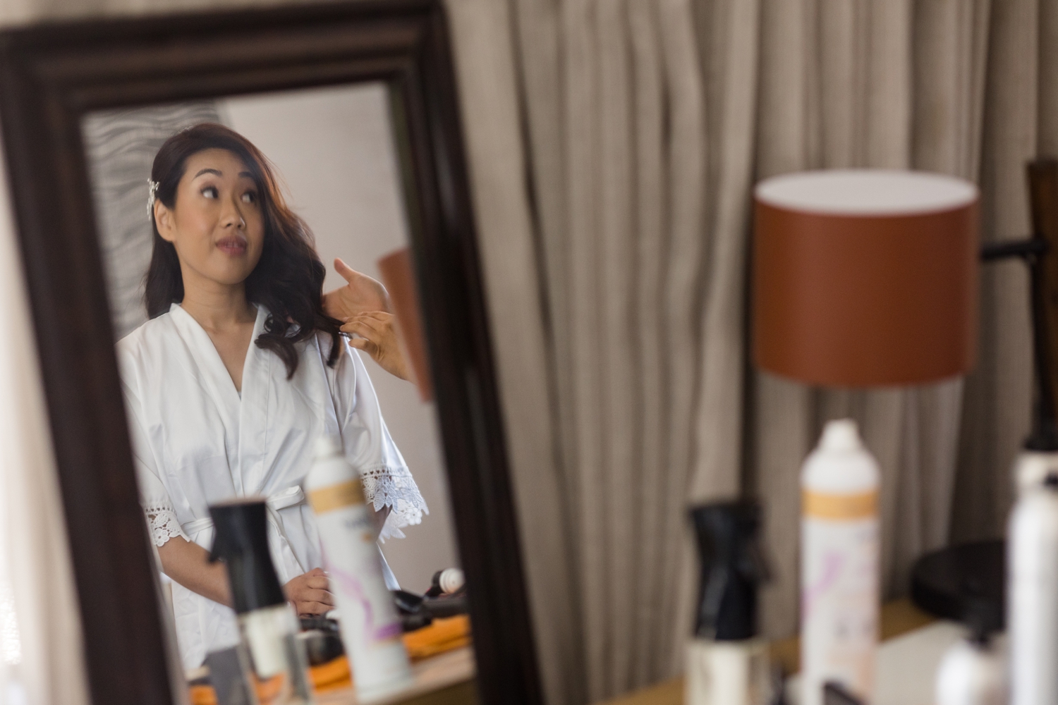 bride gets ready at Hyatt Regency Bethesda