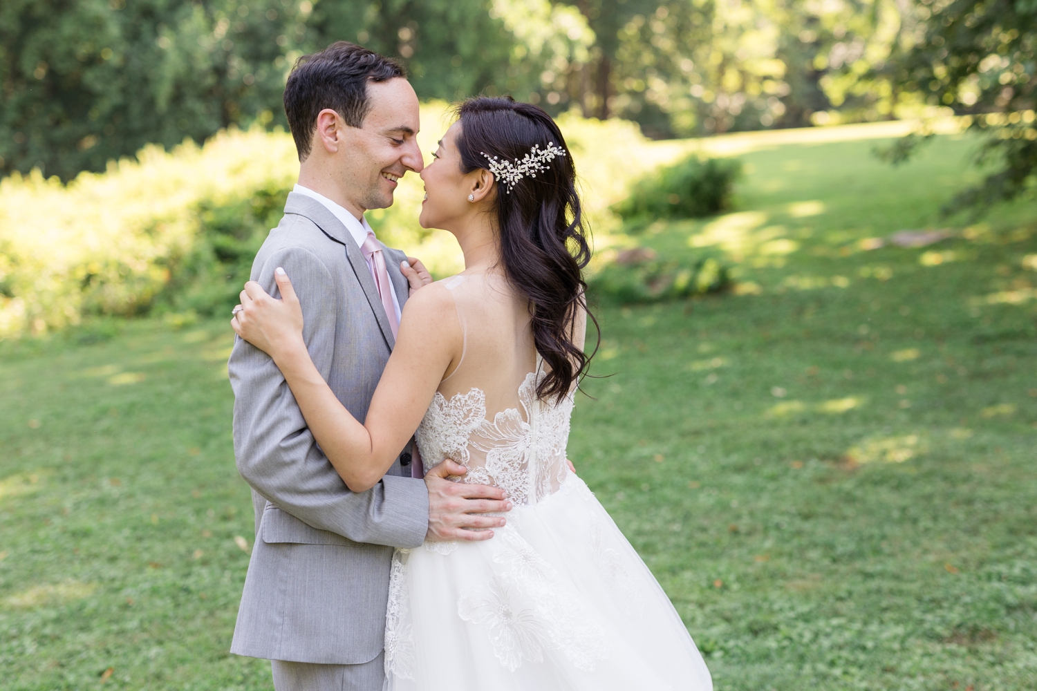 bride and groom snuggle in at Woodend Sanctuary & Mansion 