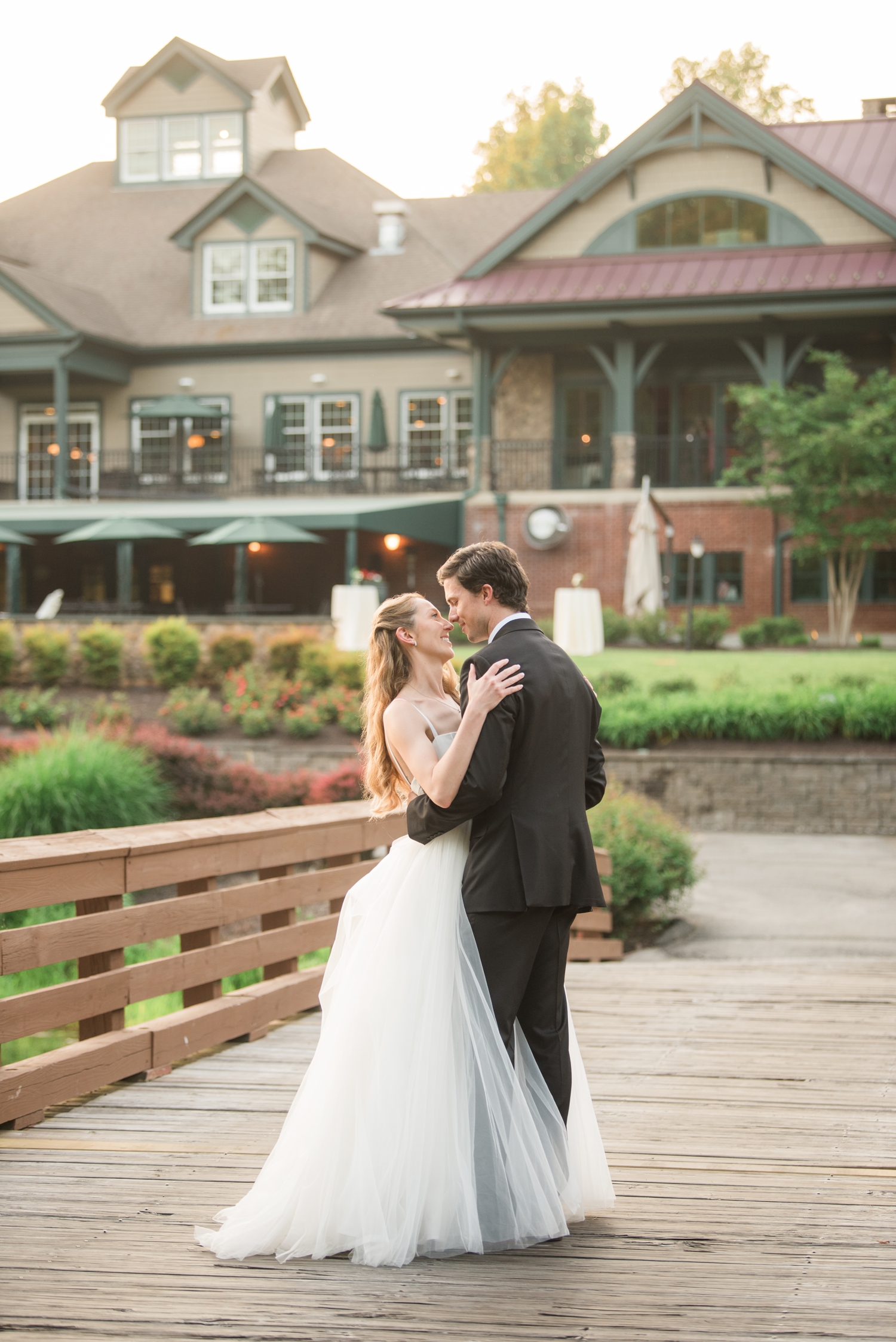 Best wedding photographer in Annapolis Waterfront Maryland