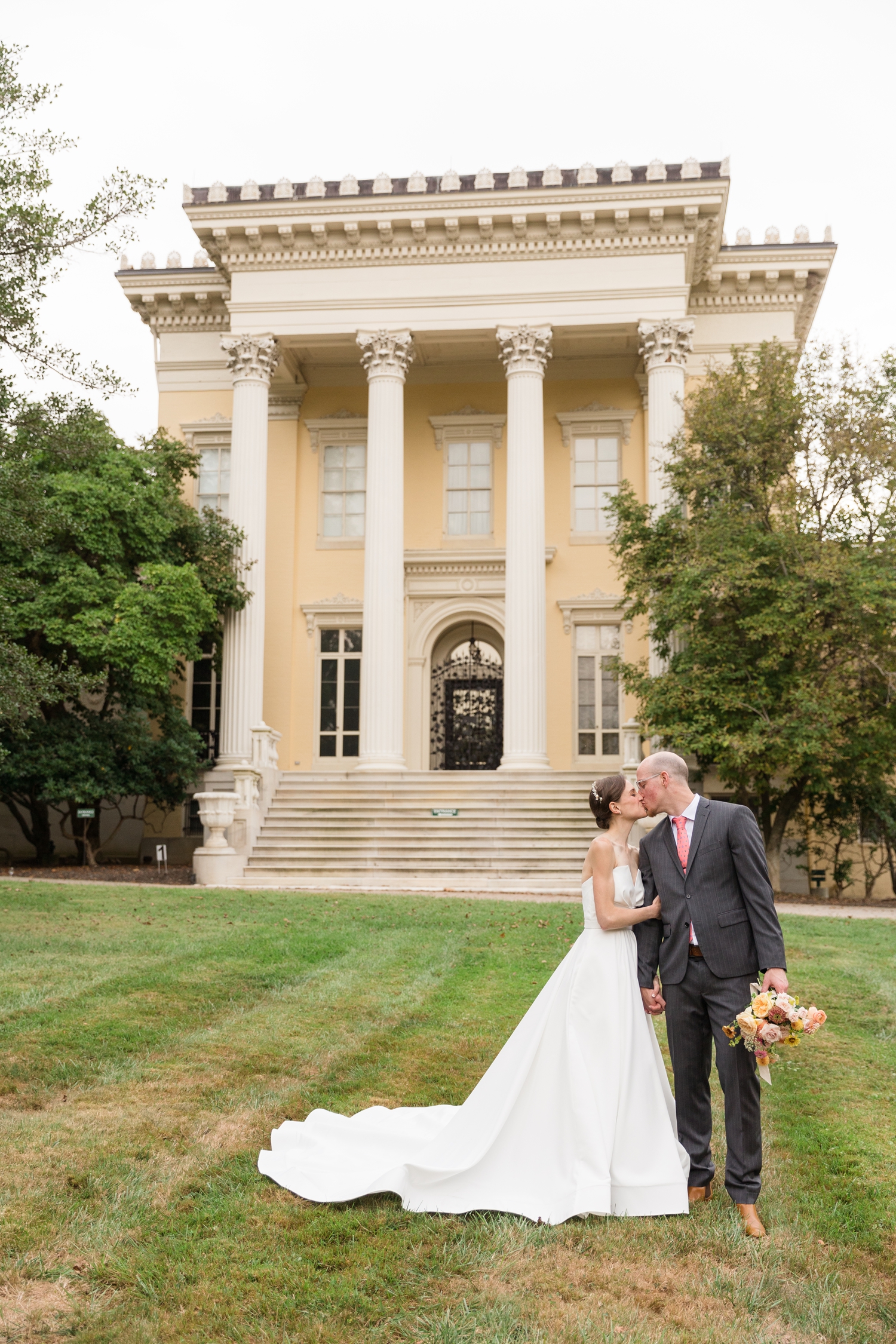 Best wedding photographer at Evergreen Mansion Baltimore Wedding