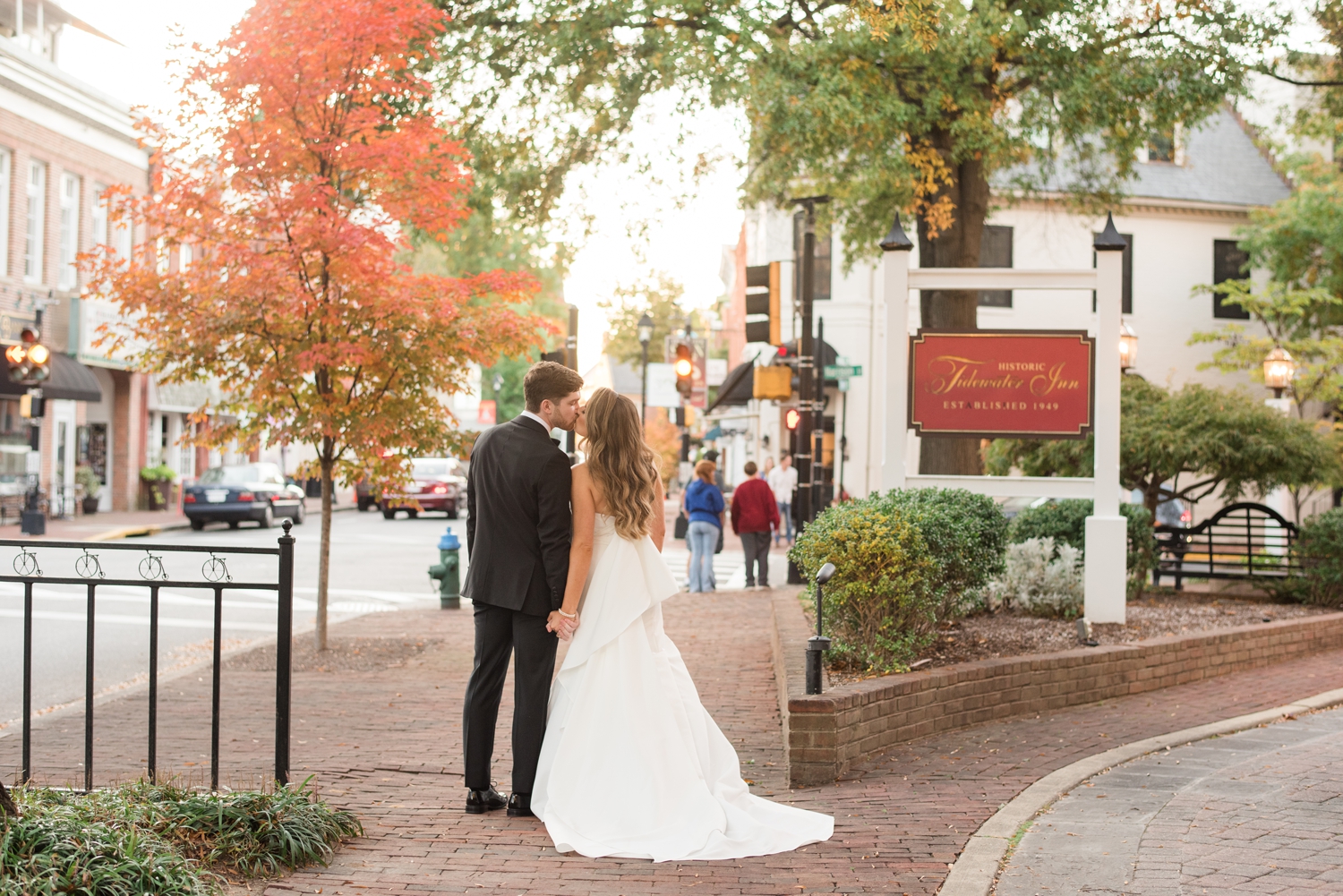 Best wedding photographer in Maryland Tidewater inn Easton