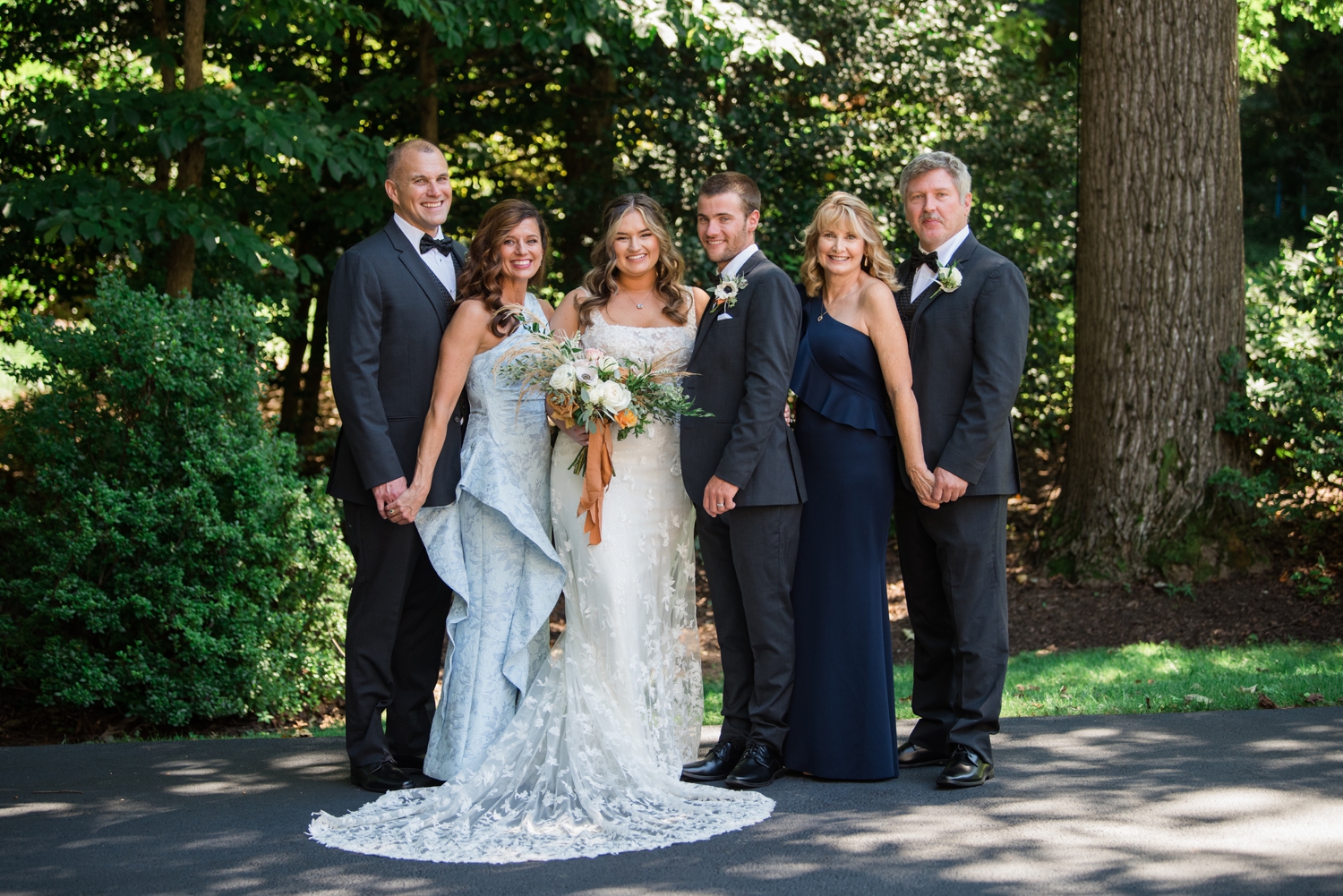 Manassas, VA wedding family formals at Sweeney Barn