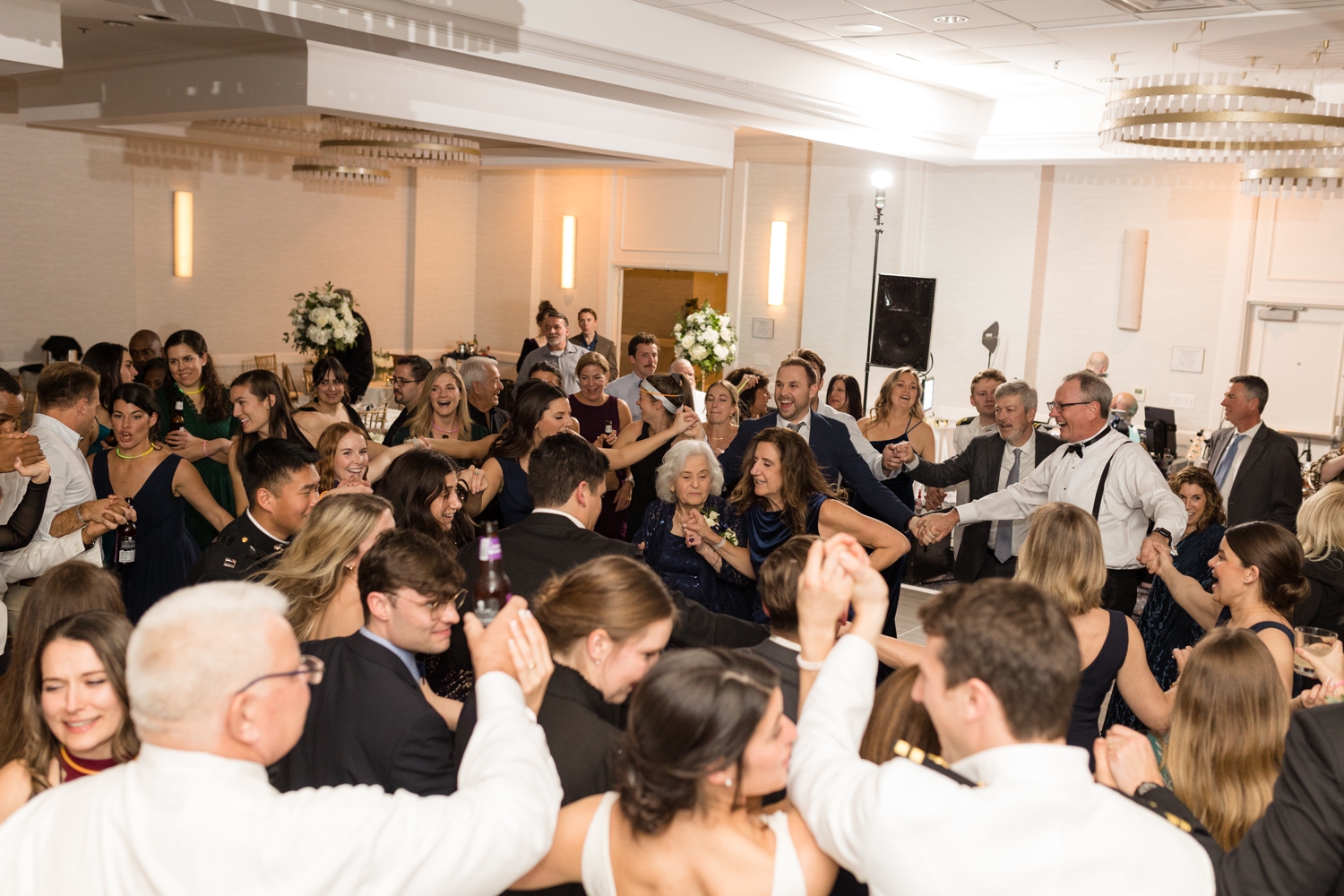 Annapolis Autograph Collection wedding reception dancing with Onyx Band