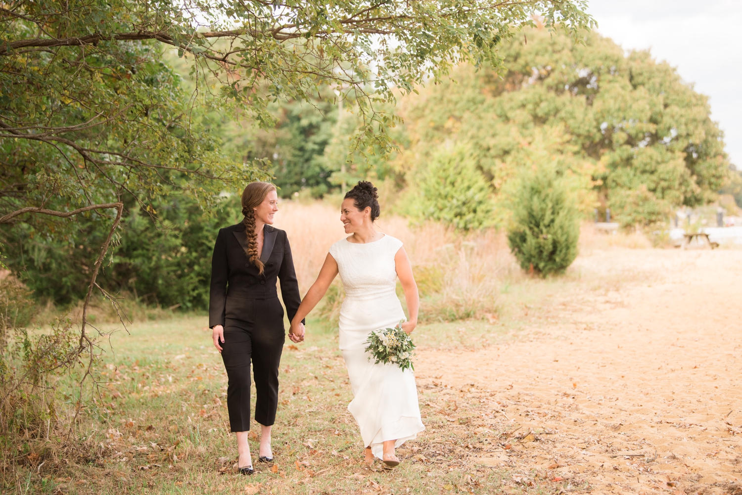 Beach wedding couple photos in Annapolis