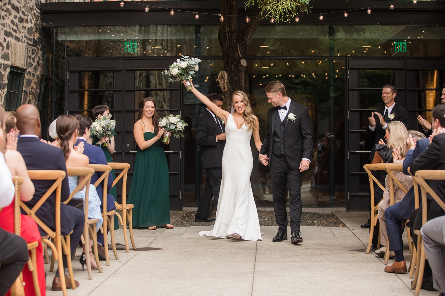 Mt Washington Mill Dye House outdoor wedding ceremony