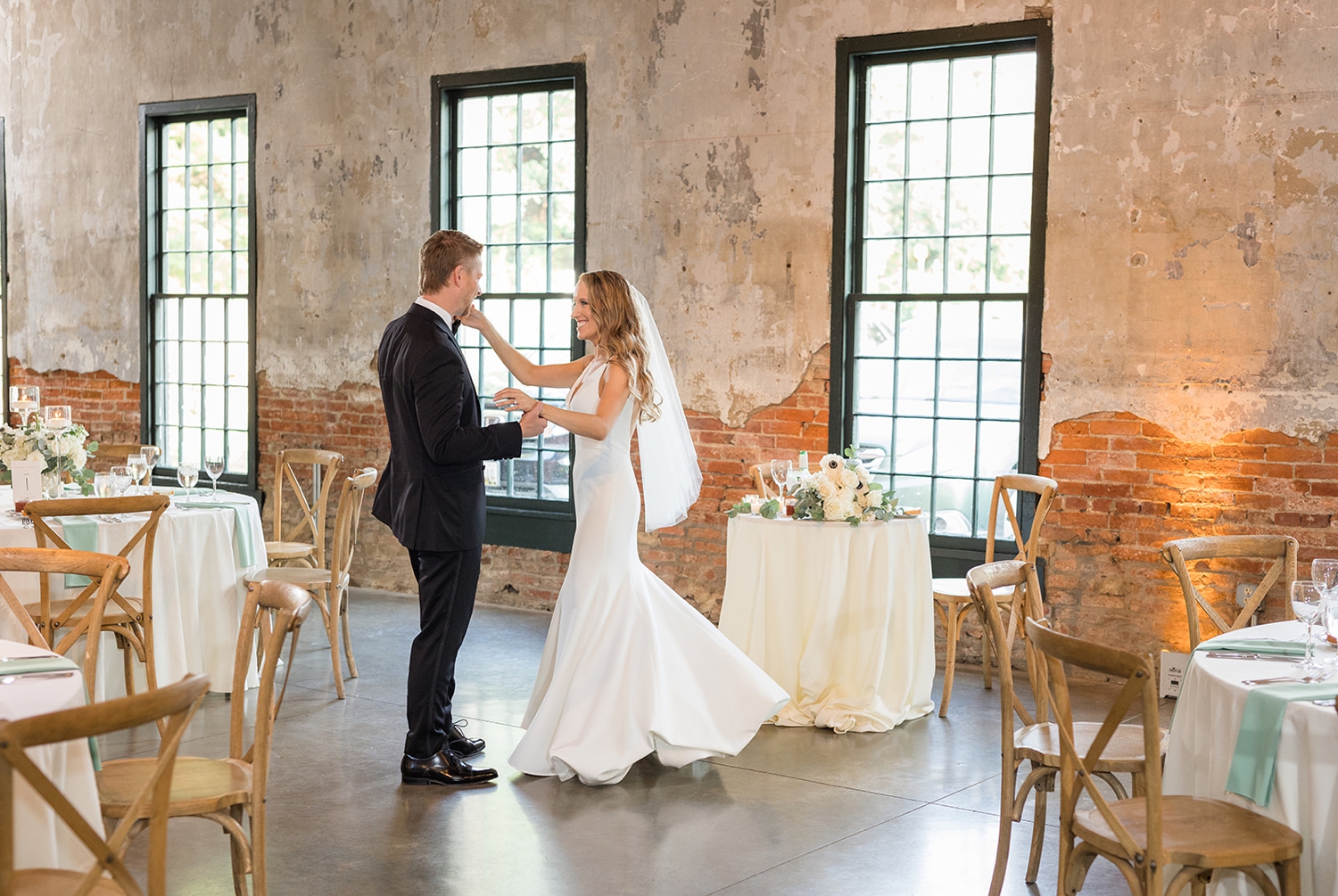 Mt Washington Mill Dye House wedding couples first dance