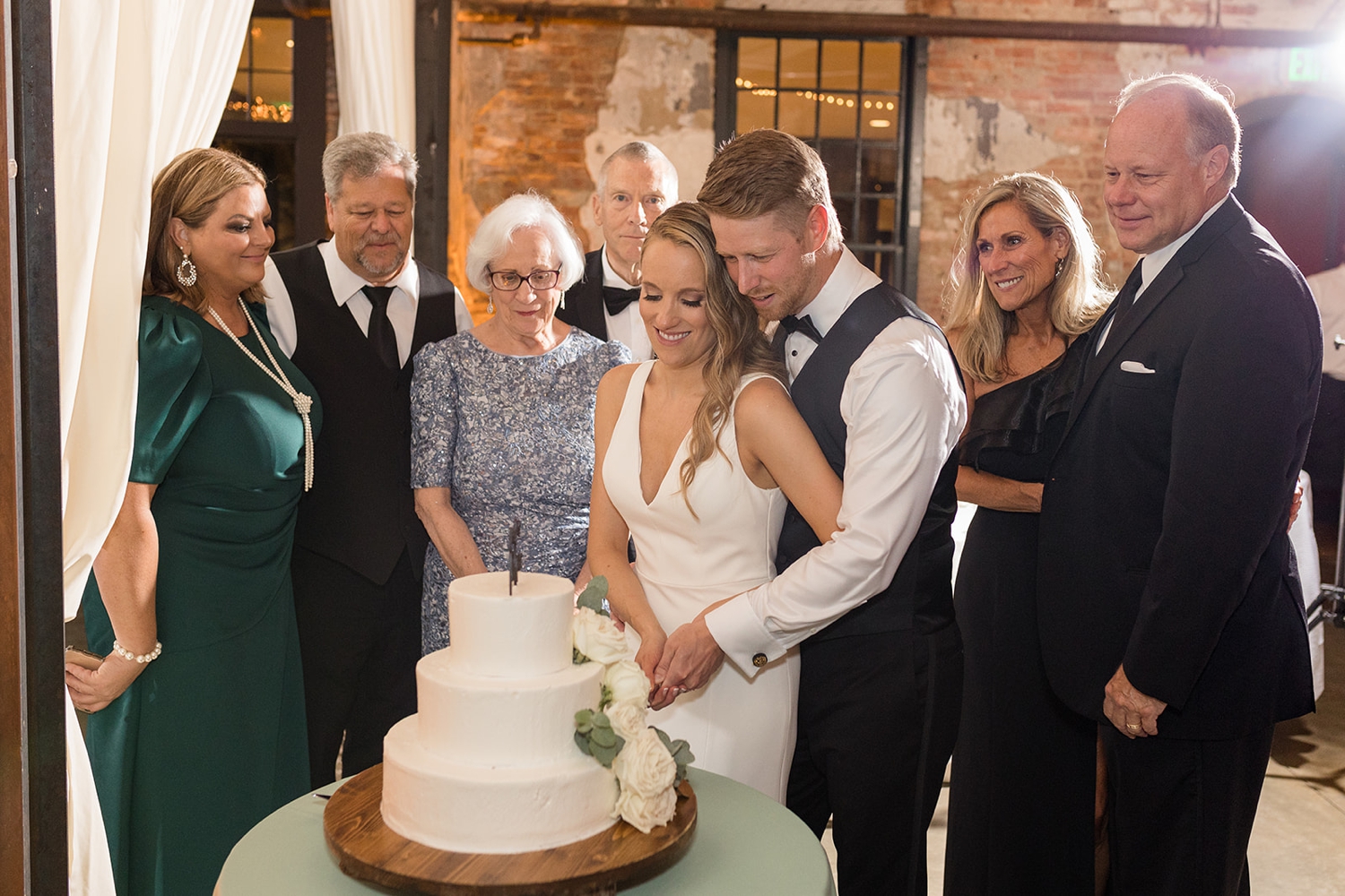 Mt Washington Mill Dye House wedding cake cutting