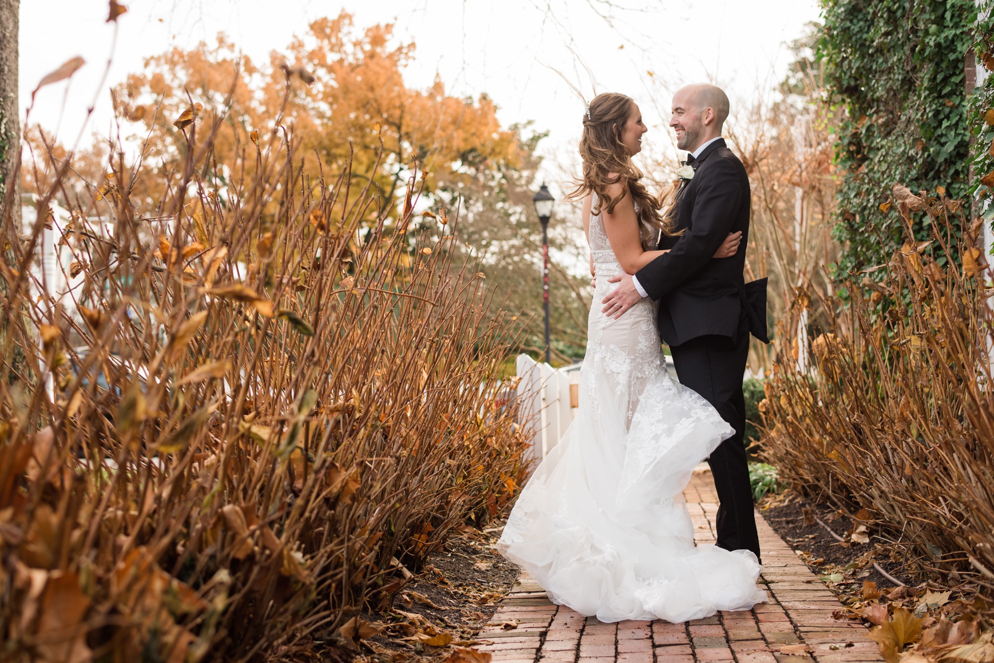 Winter Tidewater inn fall wedding photo in Easton Maryland