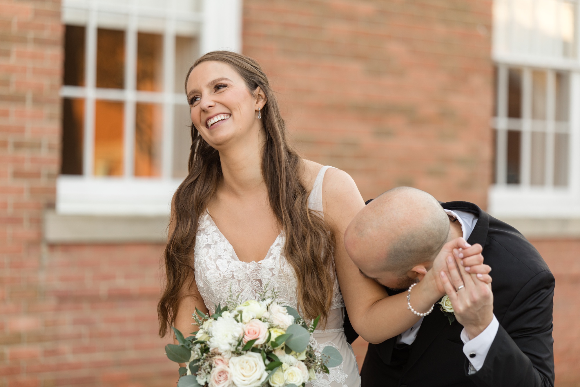 Tidewater inn fall wedding photo in Easton Maryland