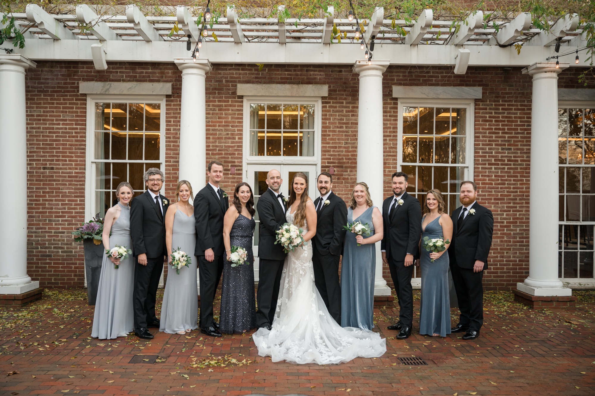 Tidewater inn fall wedding family photo in Easton Maryland