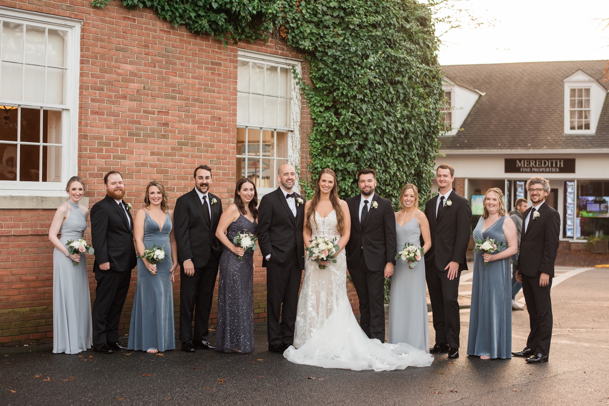 Tidewater inn winter wedding party photo