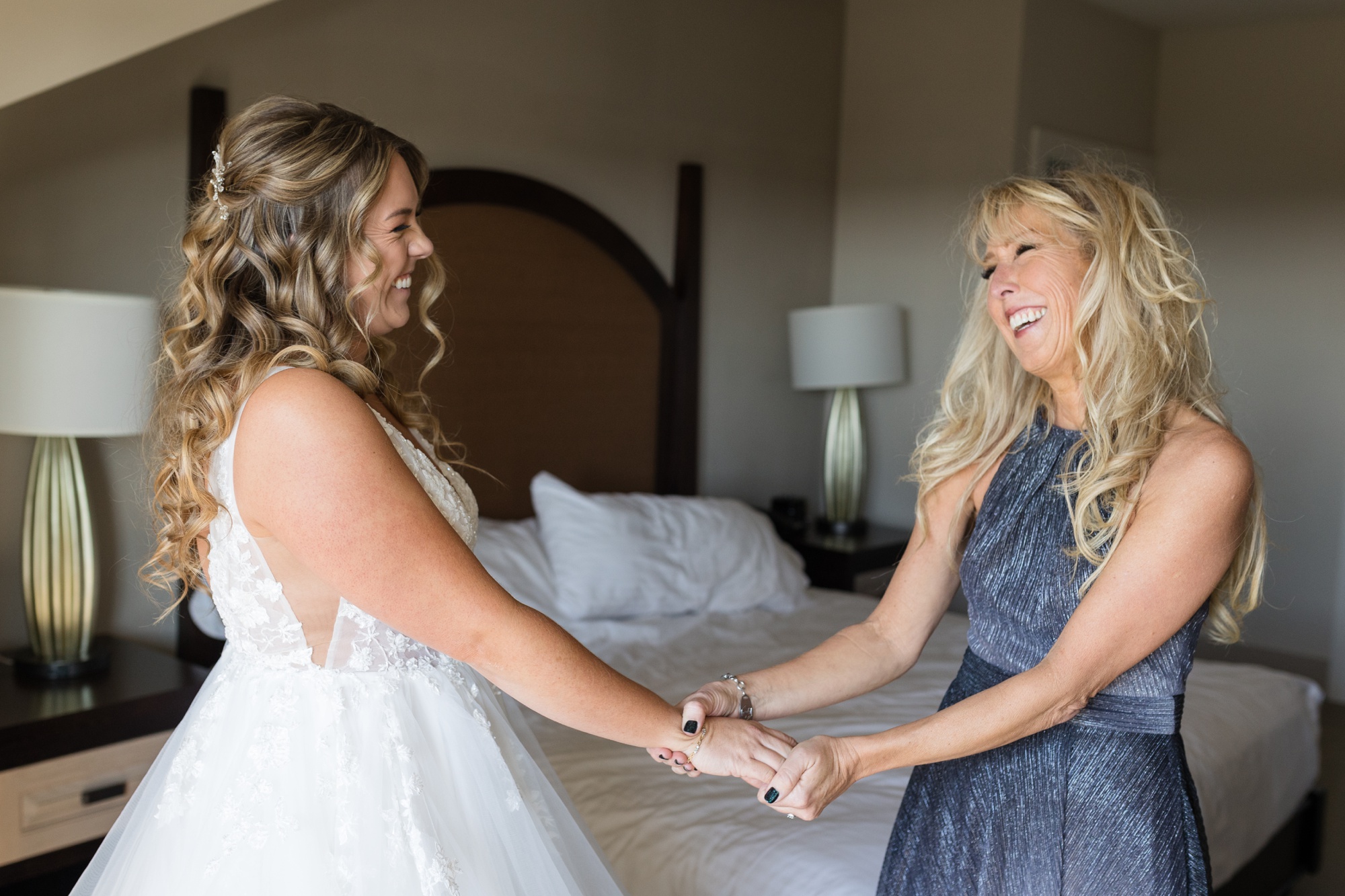 The Inn at the Chesapeake Bay Beach Club Fall Wedding getting ready