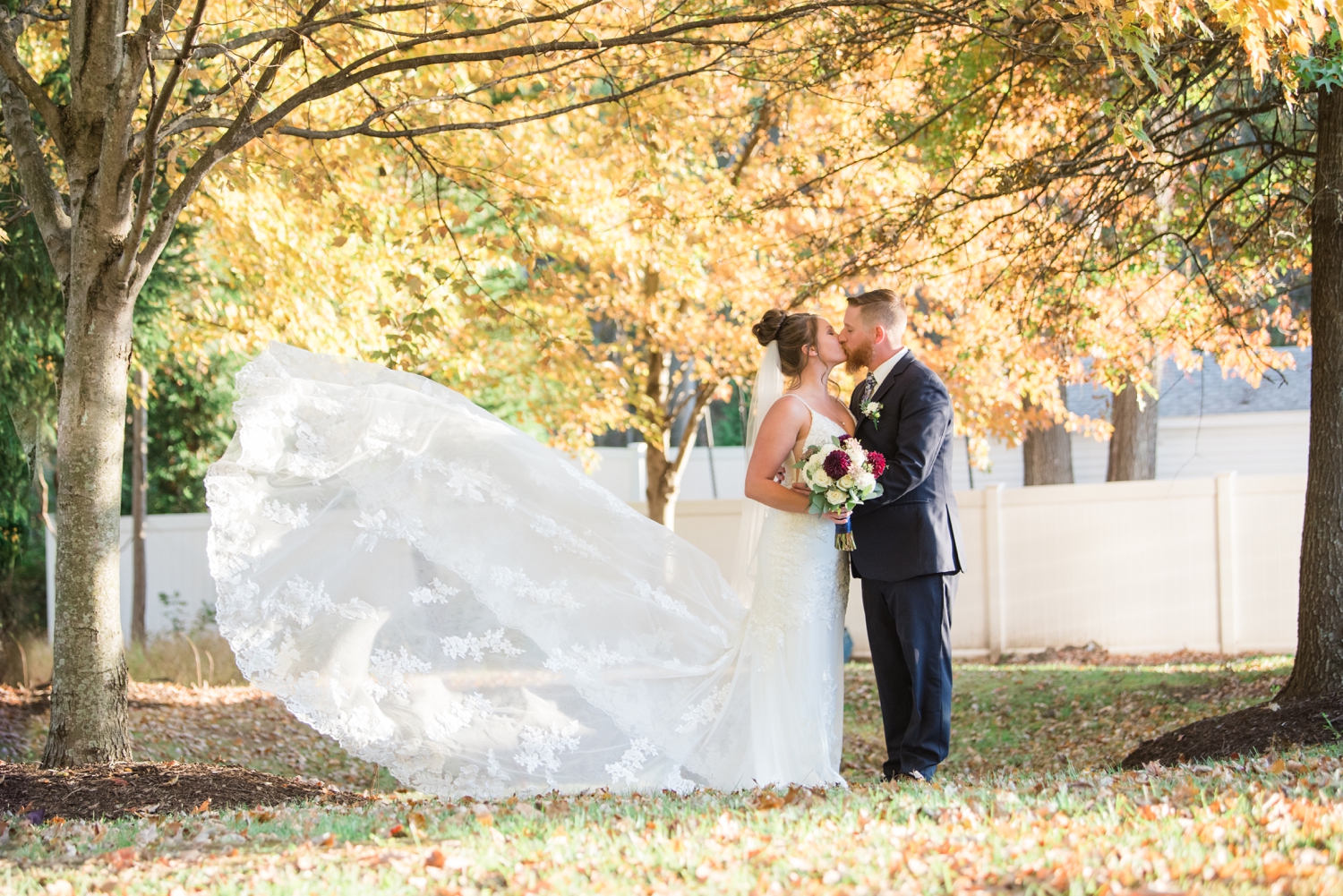 fall wedding at Blackwall Barn & Lodge