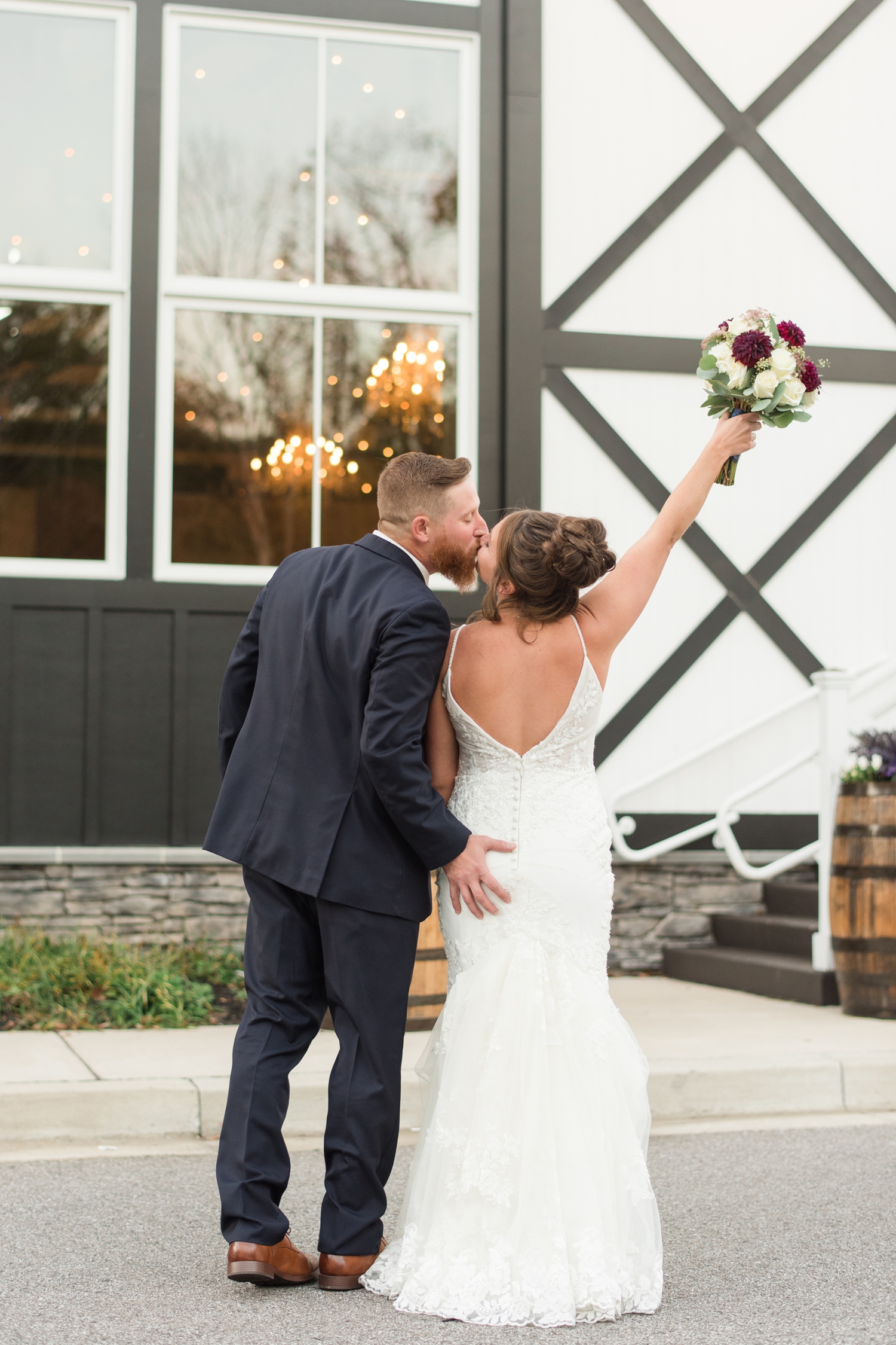 fall wedding at Blackwall Barn & Lodge