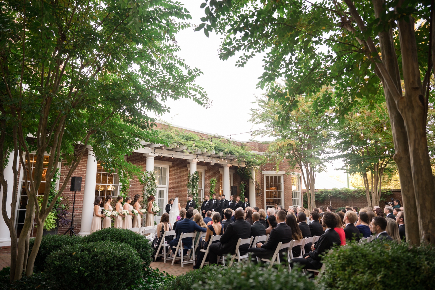 Tidewater Inn courtyard ceremony