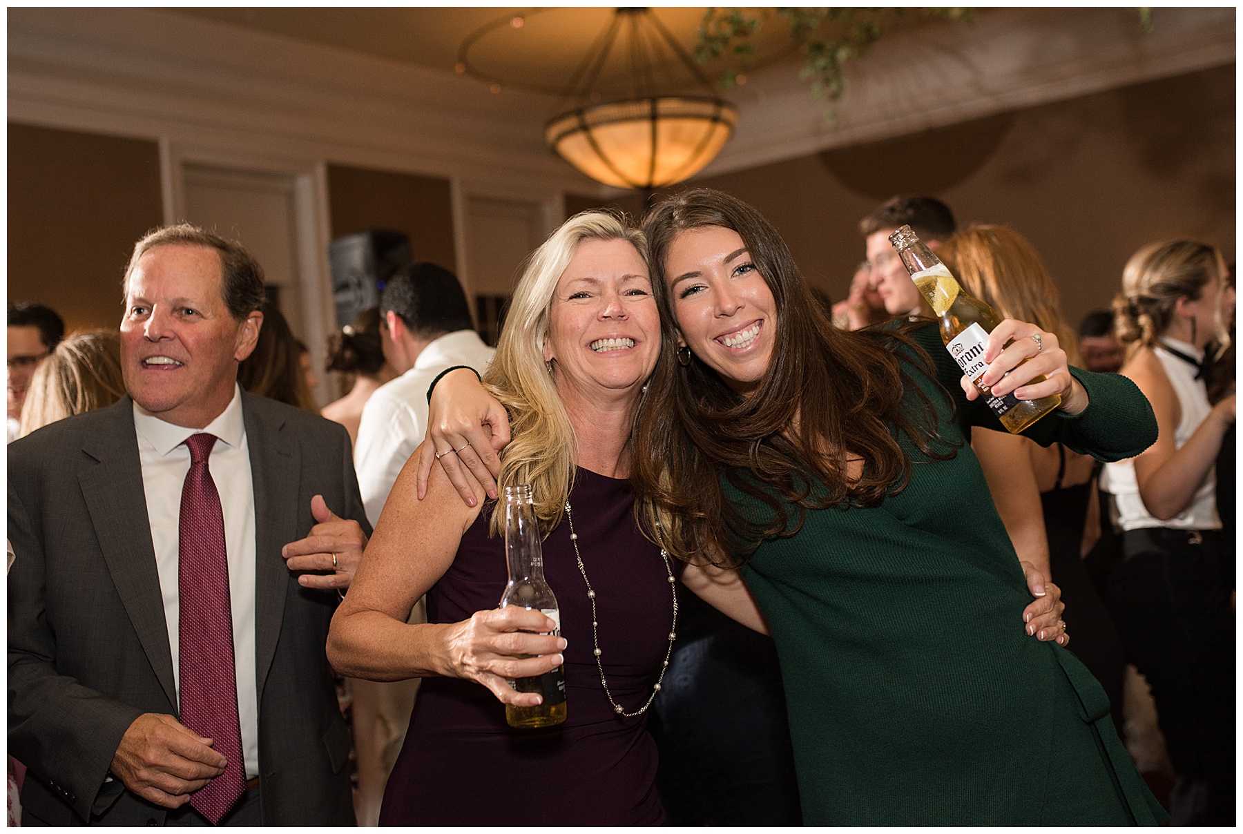 guests candid dancing