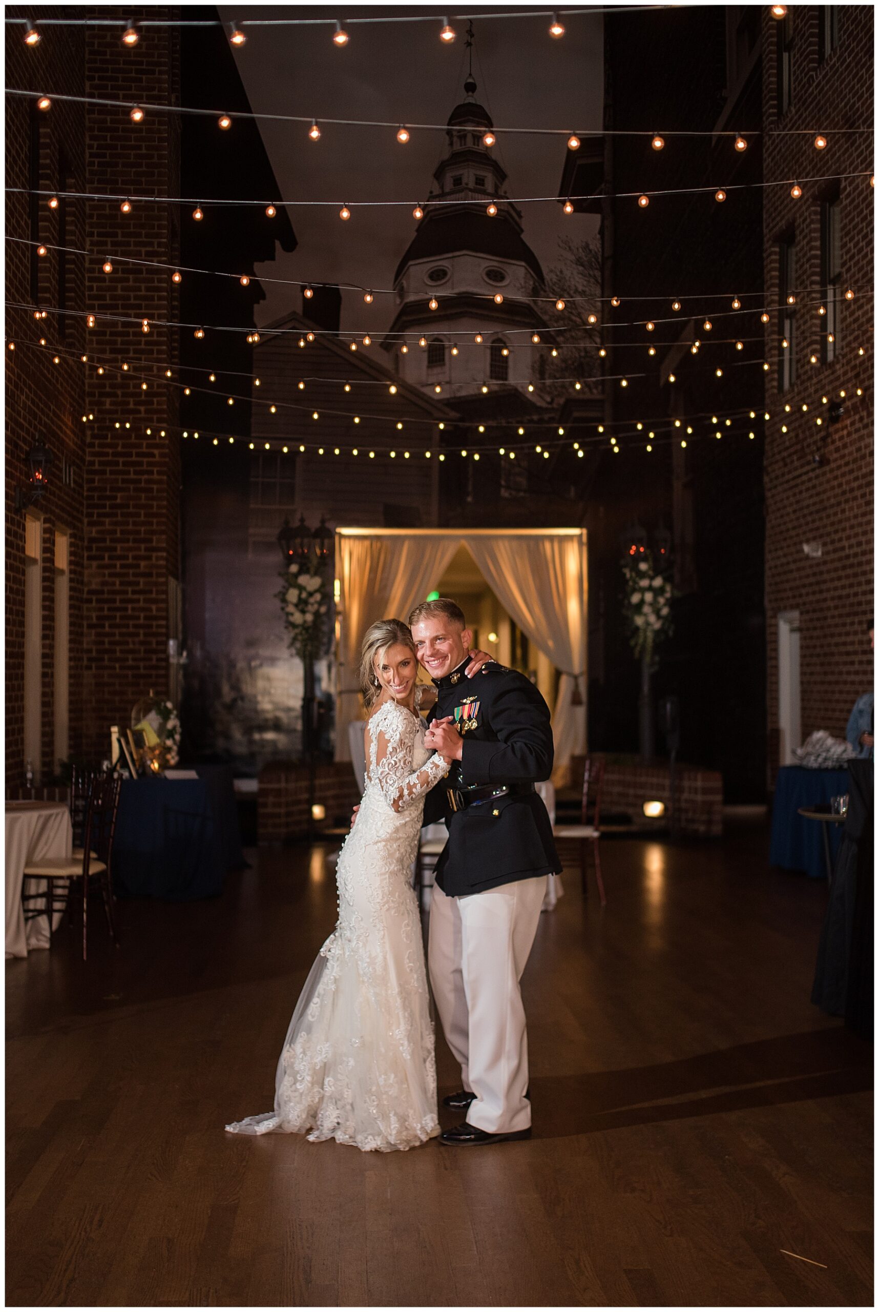 bride and groom portrait calvert house annapolis