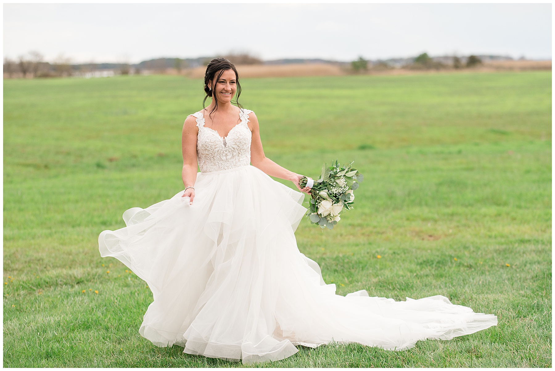 bridal portrait white bouquet fluffy dress