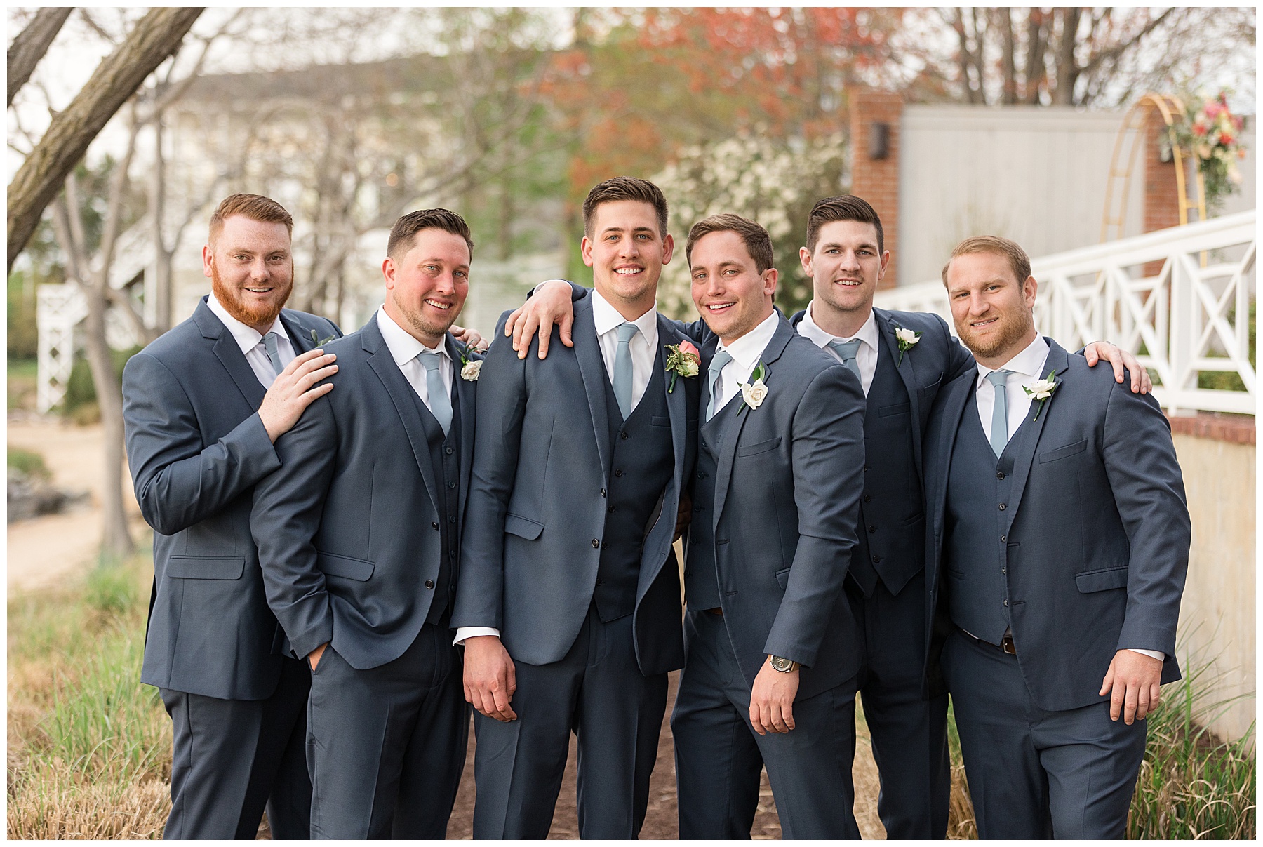 groom and groomsmen