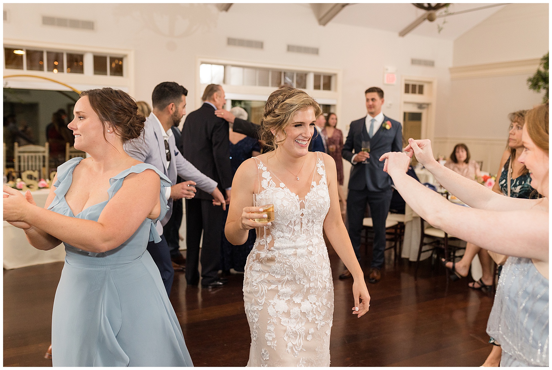 wedding candid guests dancing