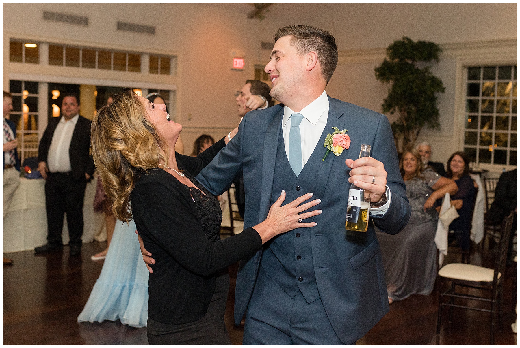 wedding candid guests dancing