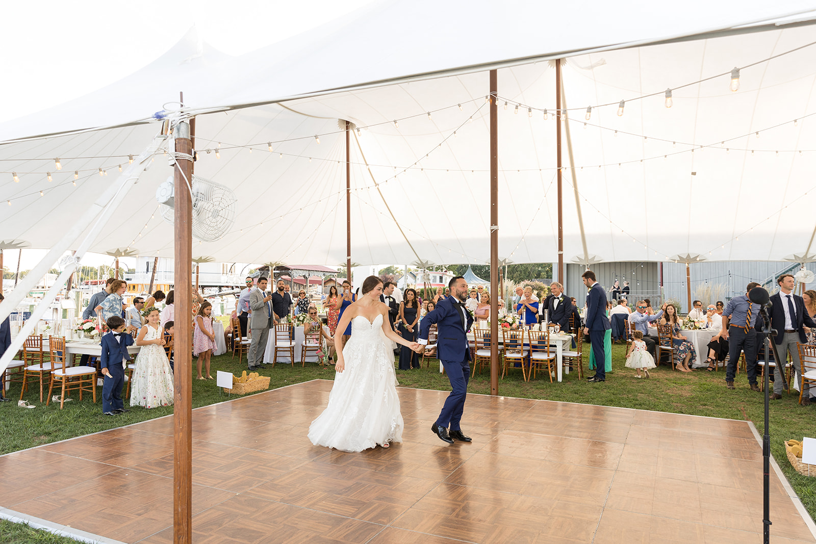 bride and groom first dance