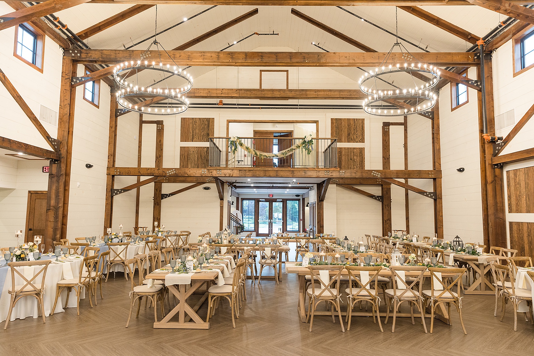 kent island resort farmhouse reception tablescape