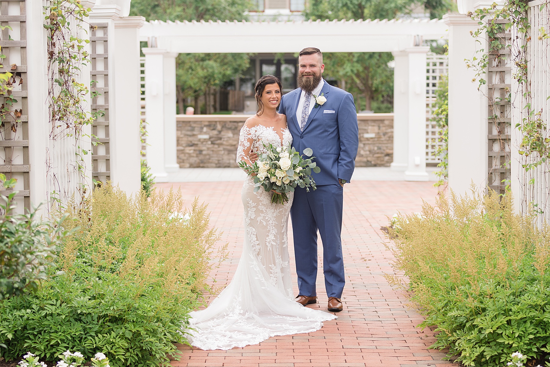 bride and groom couple portrait