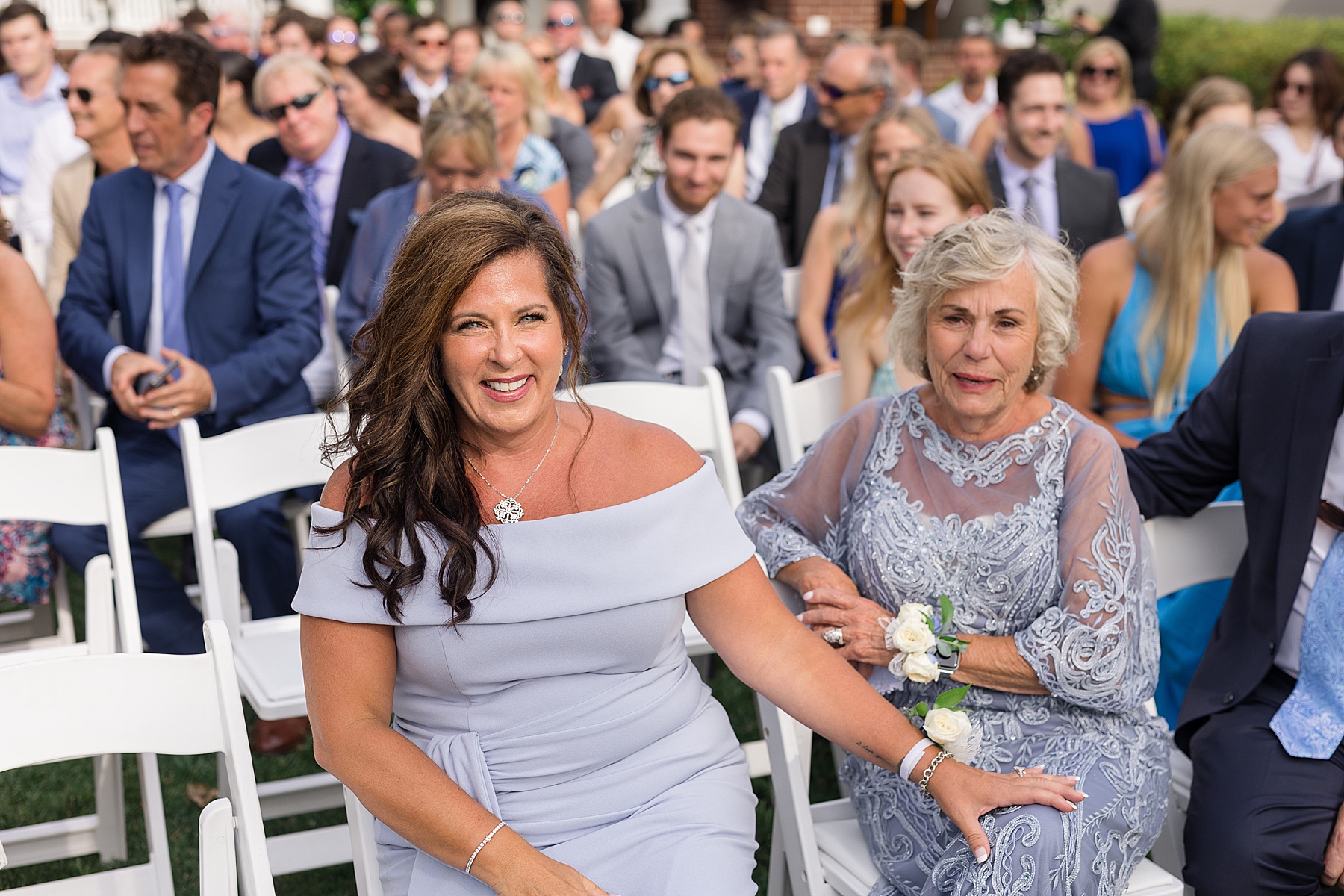 bride's mom smiling