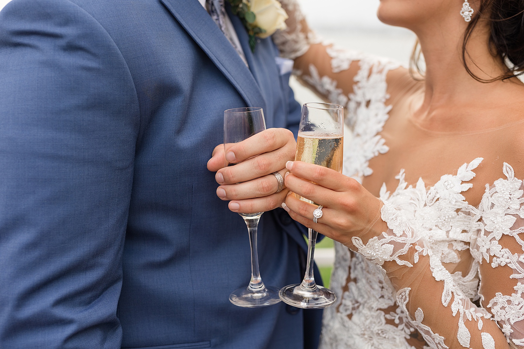 bride and groom champagne toast