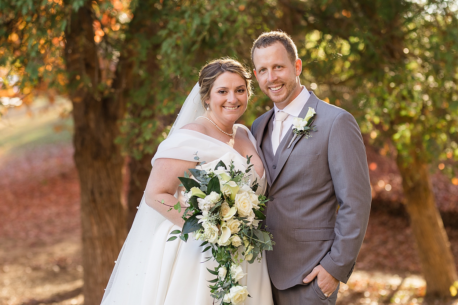 couple portrait november foliage