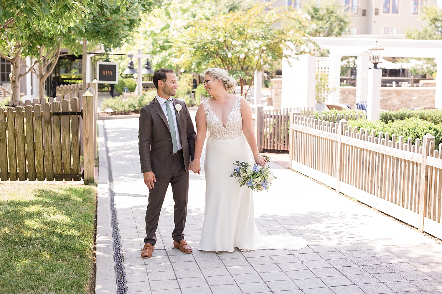 couple portrait groom