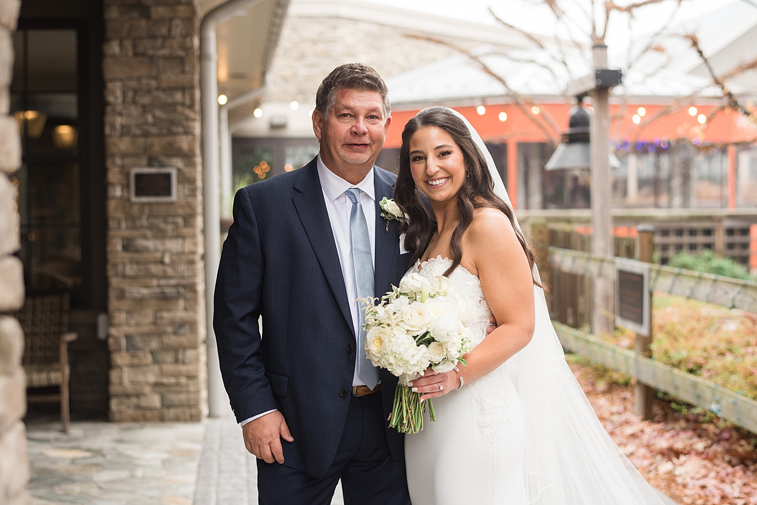 bride first look with dad