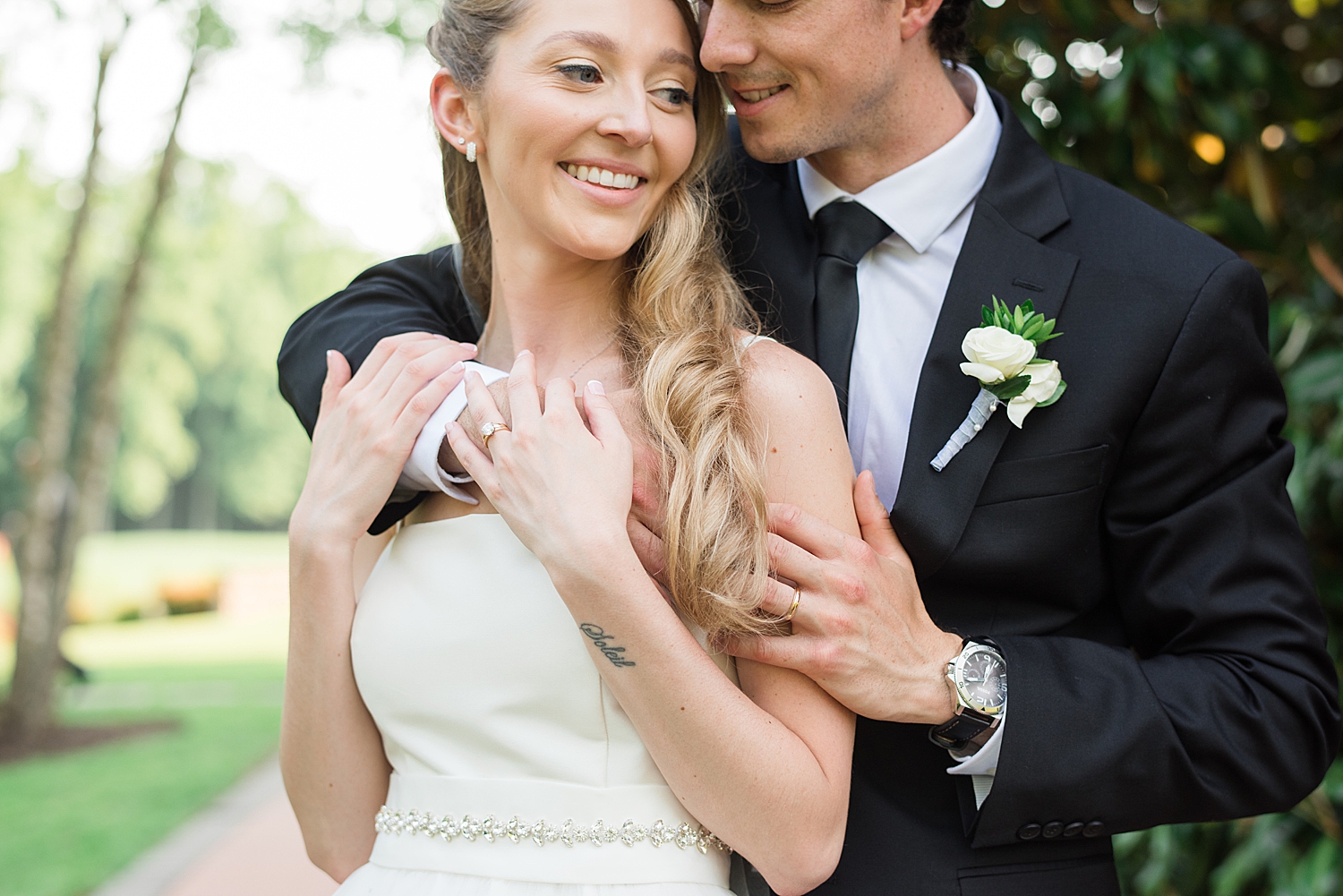 couple portrait at the golf club at south river