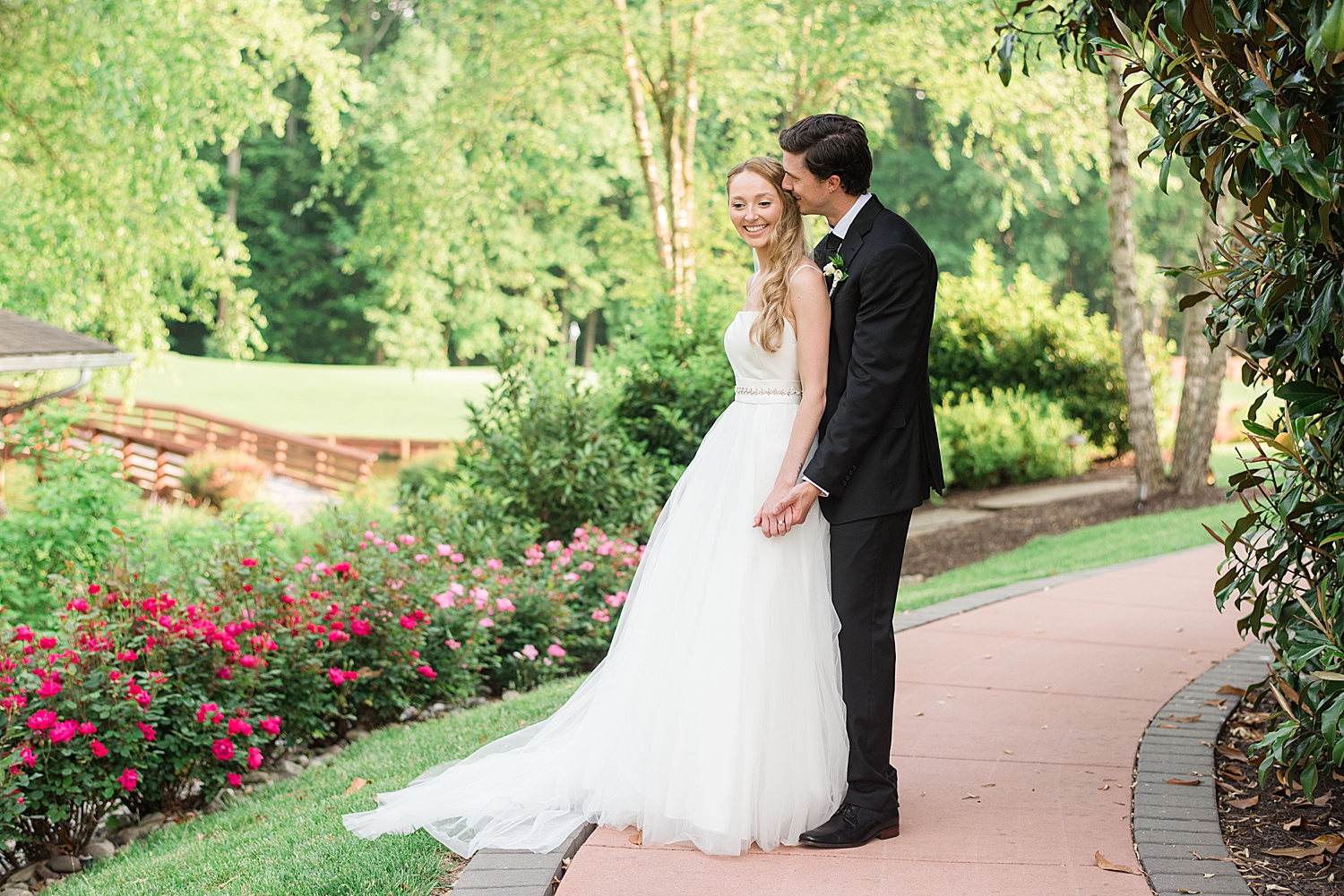 couple portrait at the golf club at south river