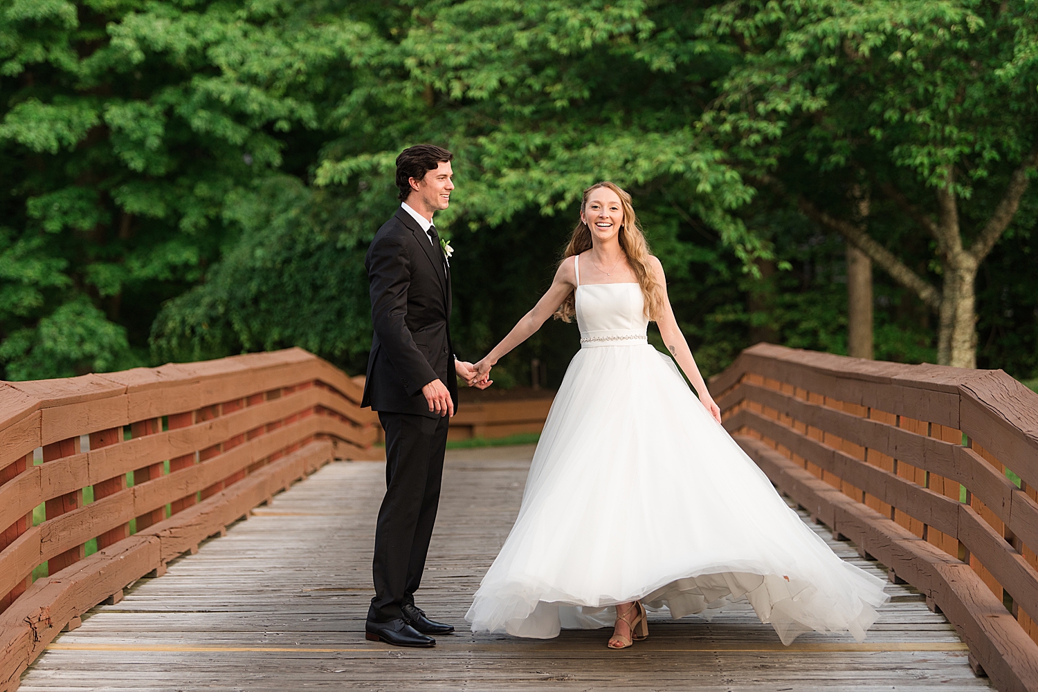 couple portrait at the golf club at south river