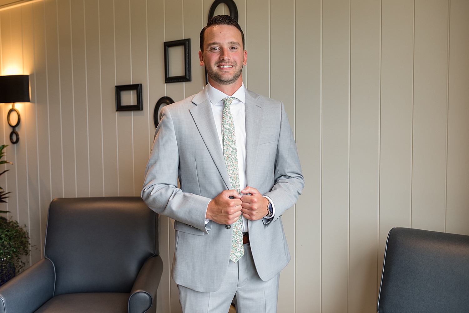 groom portrait