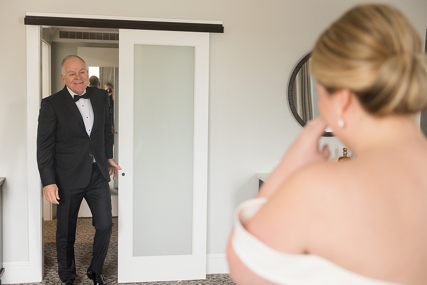 bride first look with dad