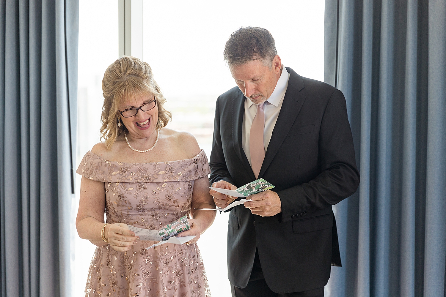 bride's parents reading cards