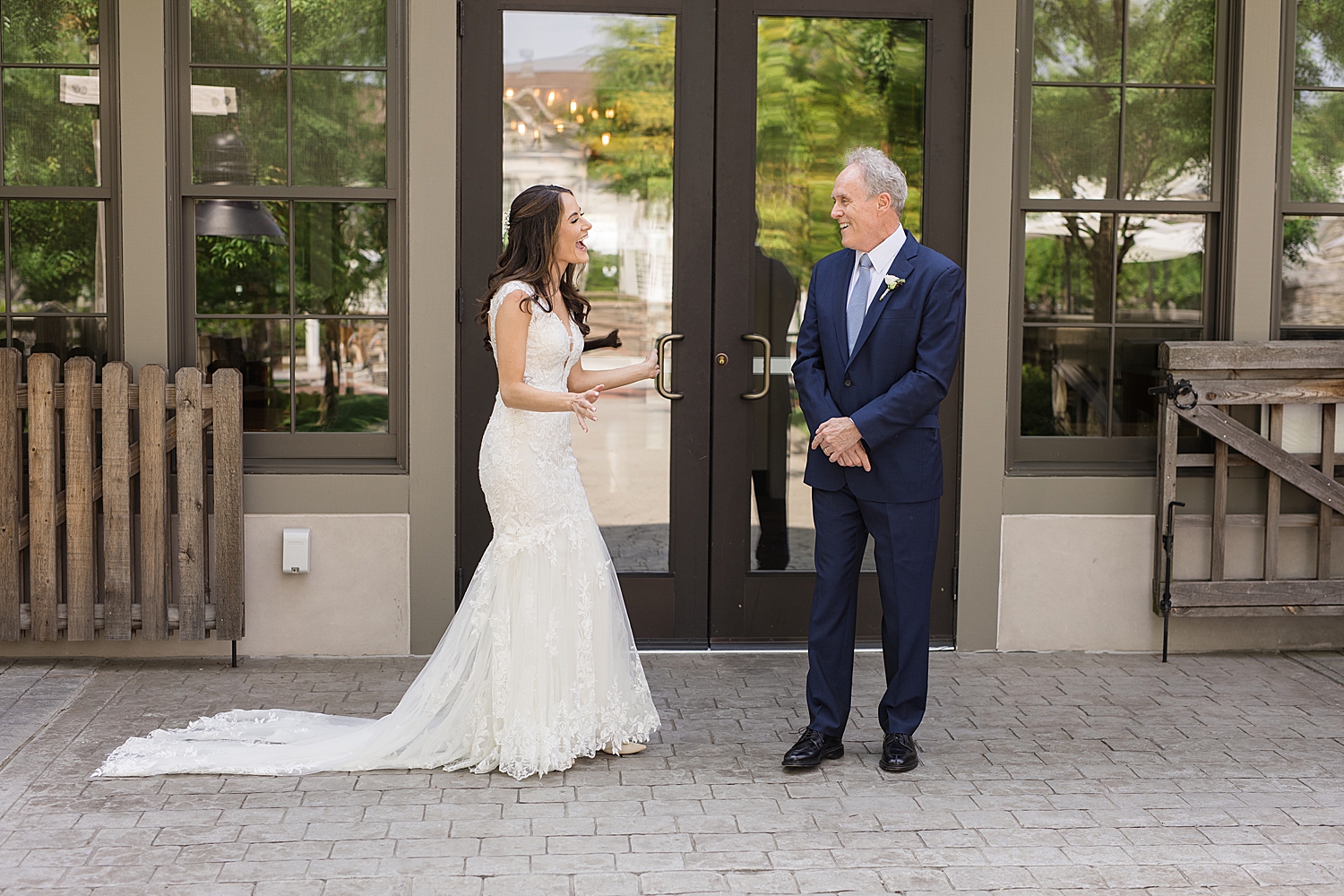 bride's first look with dad